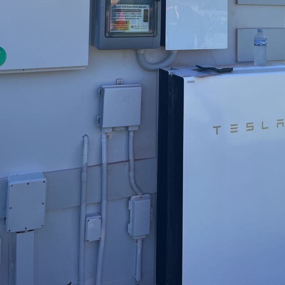 2 Tesla Powerwall2 Batteries